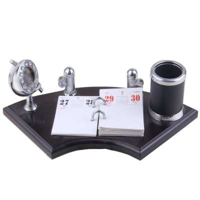 Manufactory production office display usage leather desk calendar with pen holder and tellurion for UAE office decor